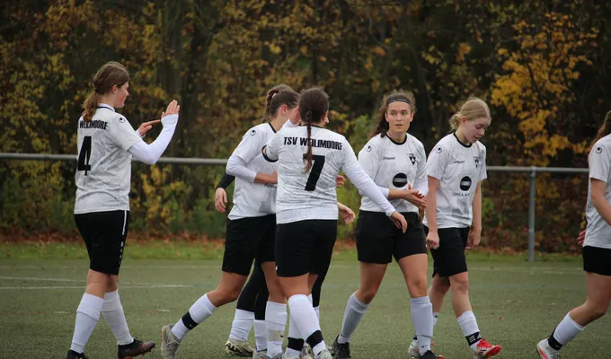 Frauen gewinnen und beenden Hinrunde auf Platz 2