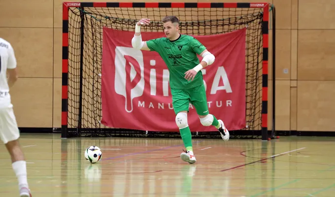 Kapitän Philipp Pless bleibt